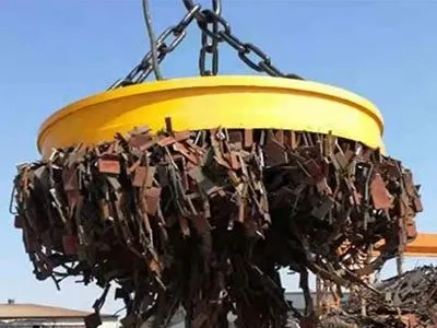 Maximización de las ganancias del depósito de chatarra con un imán de elevación electropermanente